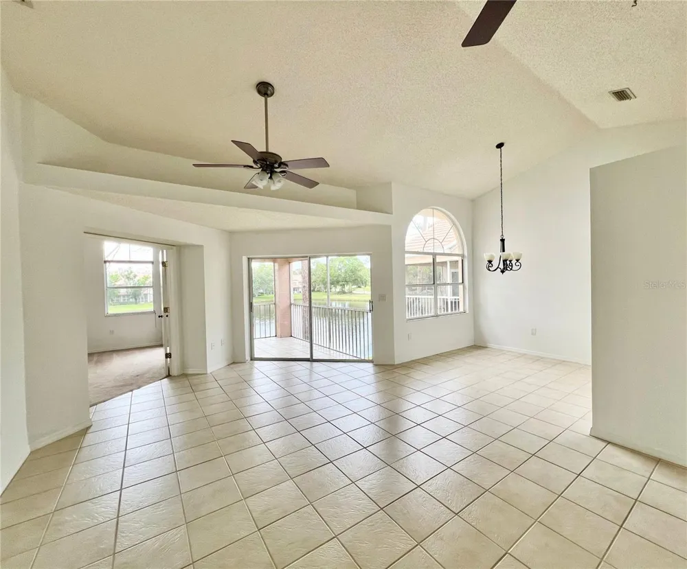 114 CLAYS TRAIL #114 Oldsmar, FL 34677