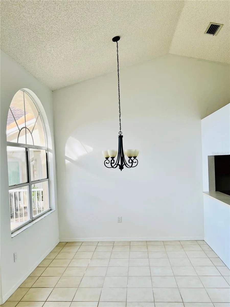 114 CLAYS TRAIL #114 Oldsmar, FL 34677