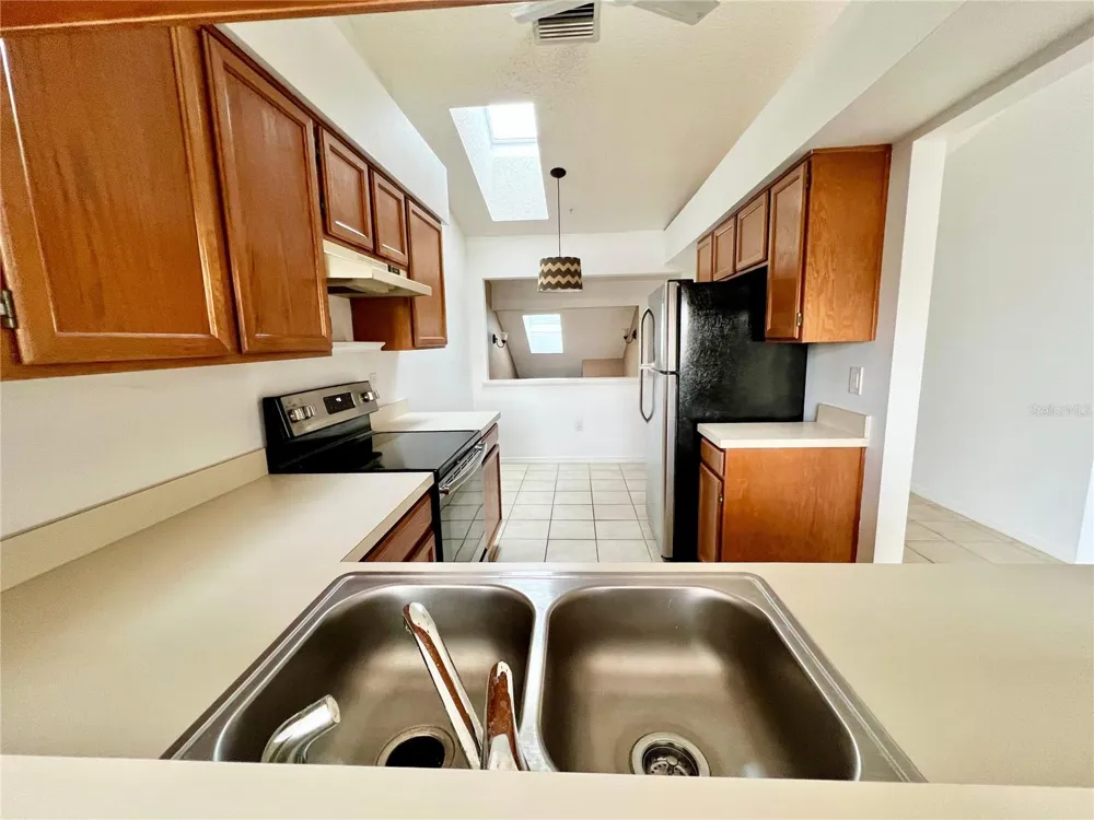 114 CLAYS TRAIL #114 Oldsmar, FL 34677