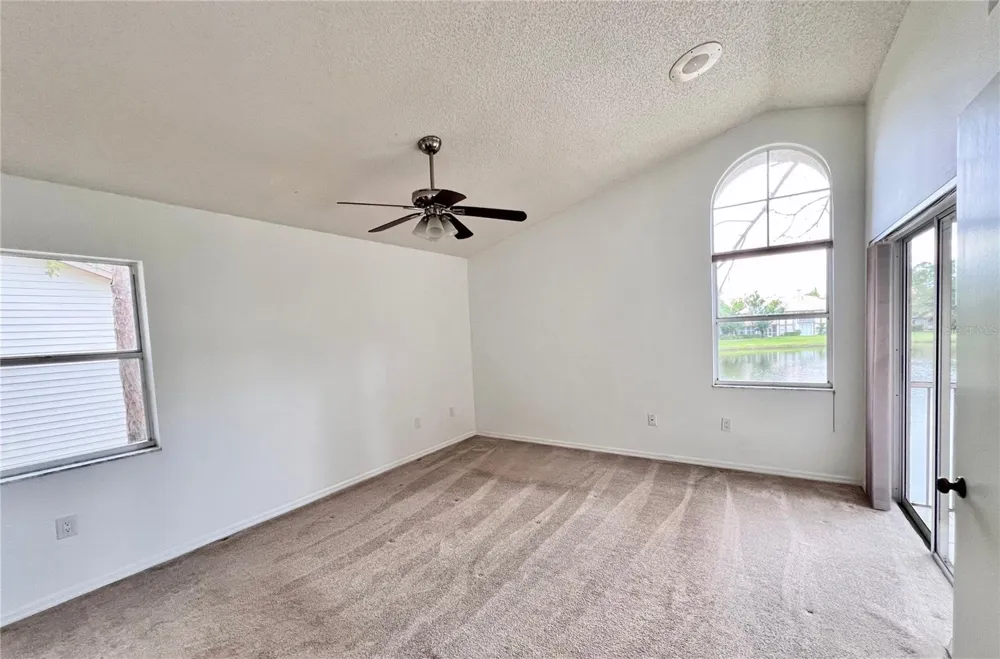 114 CLAYS TRAIL #114 Oldsmar, FL 34677