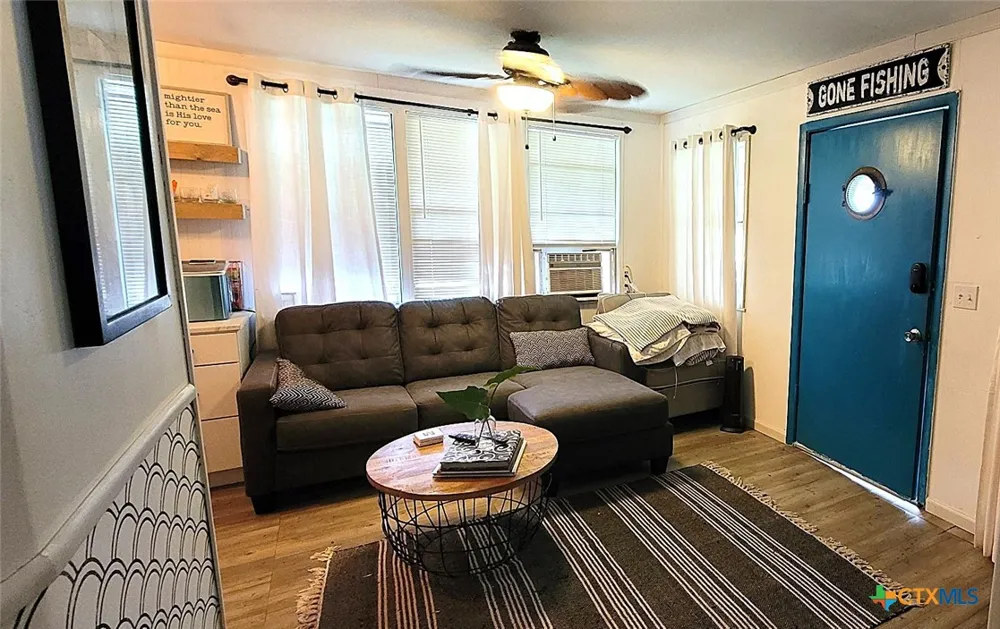 308 W Saint Louis Avenue Seadrift, TX 77983