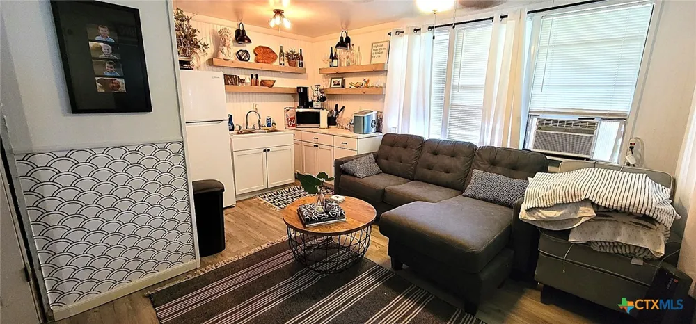 308 W Saint Louis Avenue Seadrift, TX 77983