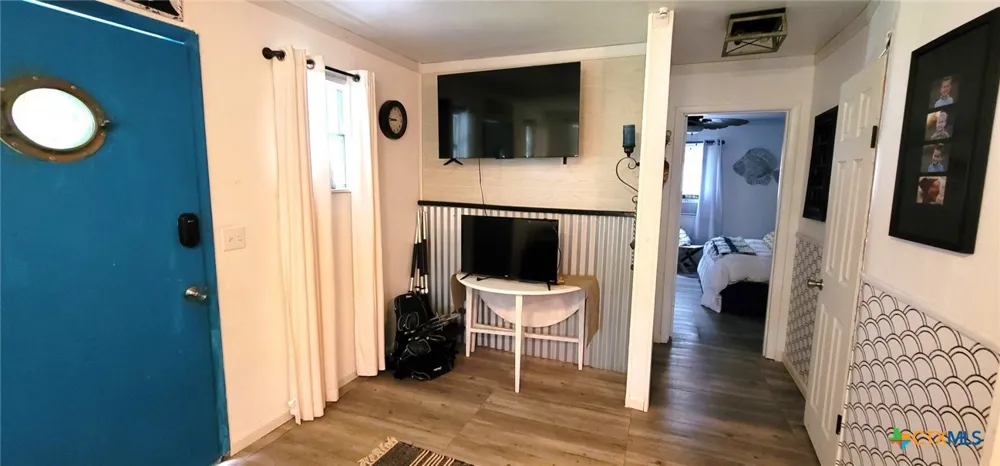 308 W Saint Louis Avenue Seadrift, TX 77983