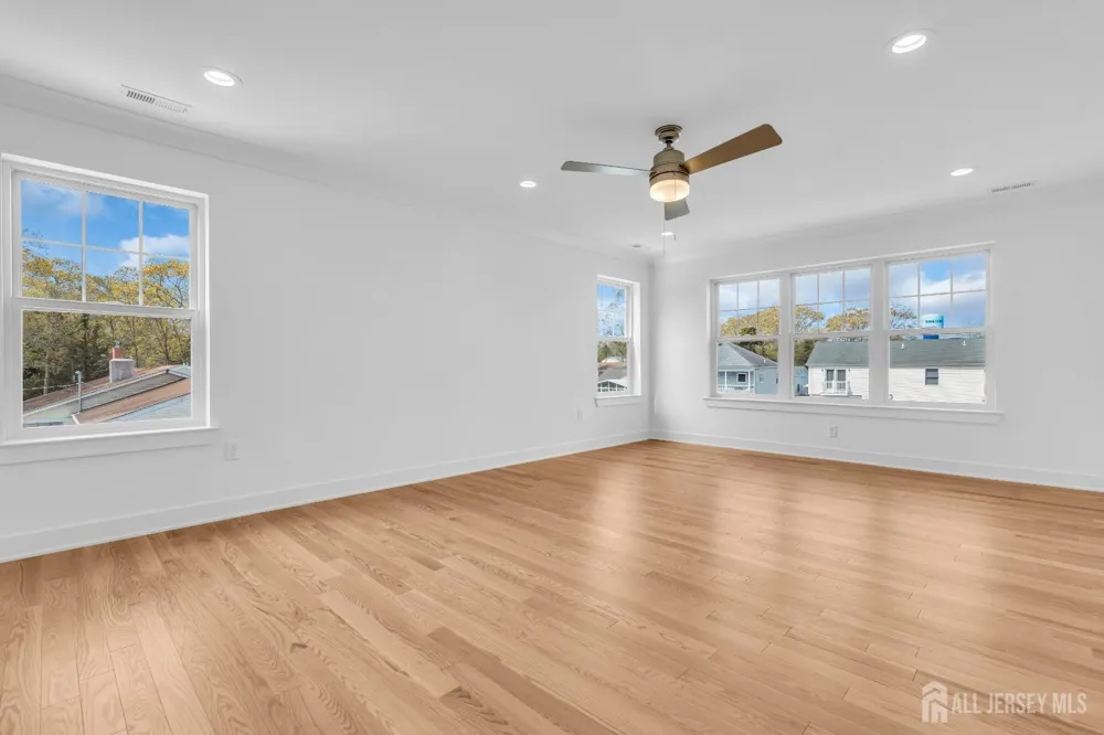 33 Pennsylvania Avenue Ocean, NJ 08758