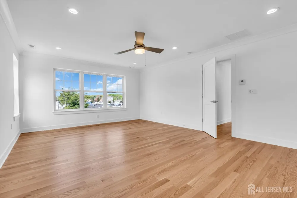 33 Pennsylvania Avenue Ocean, NJ 08758