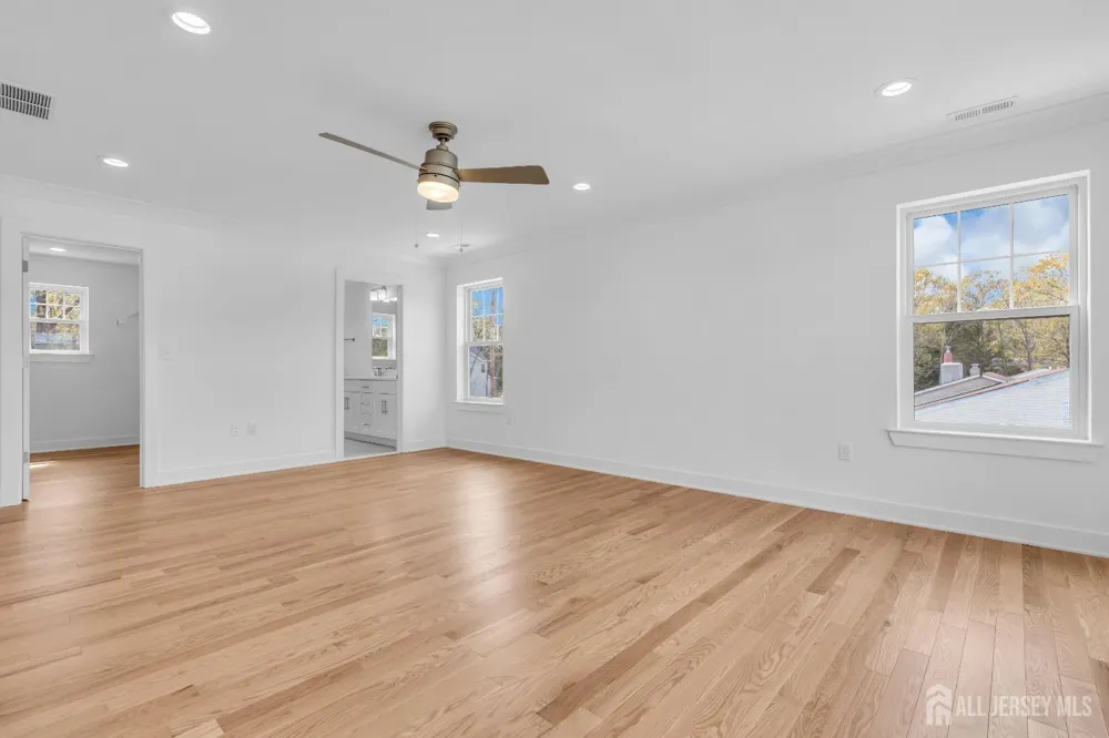 33 Pennsylvania Avenue Ocean, NJ 08758
