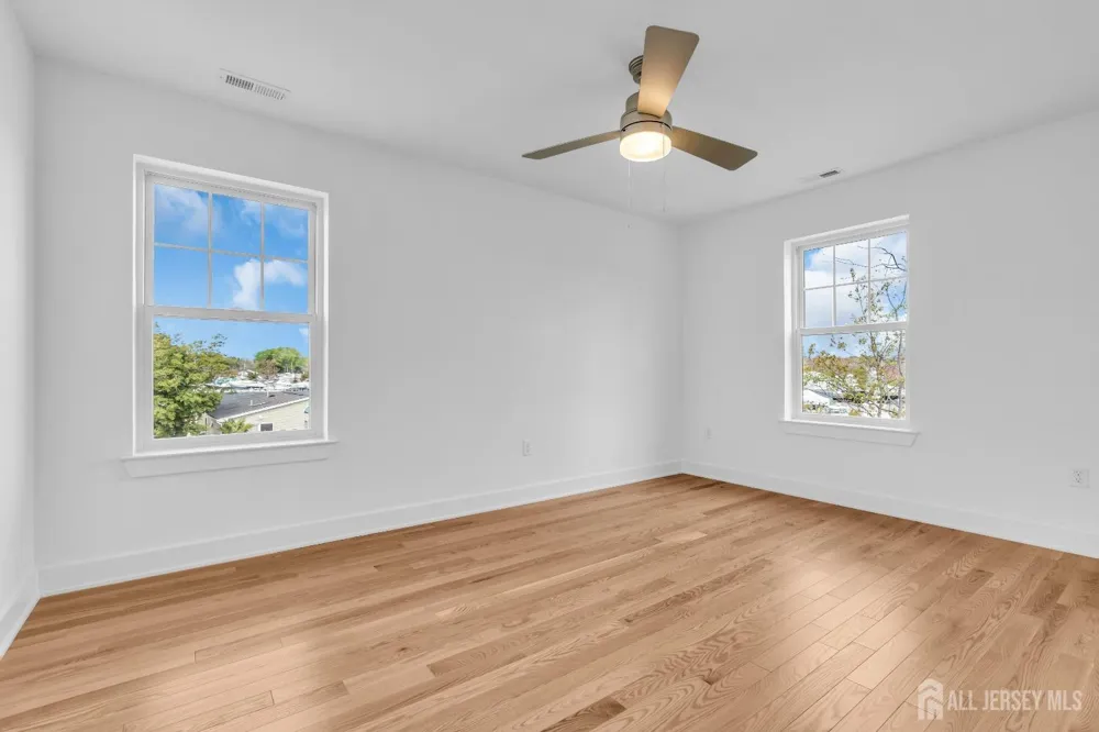33 Pennsylvania Avenue Ocean, NJ 08758
