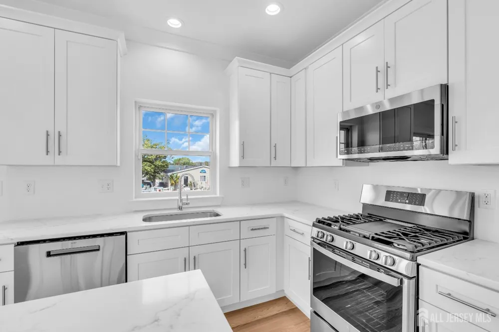 33 Pennsylvania Avenue Ocean, NJ 08758