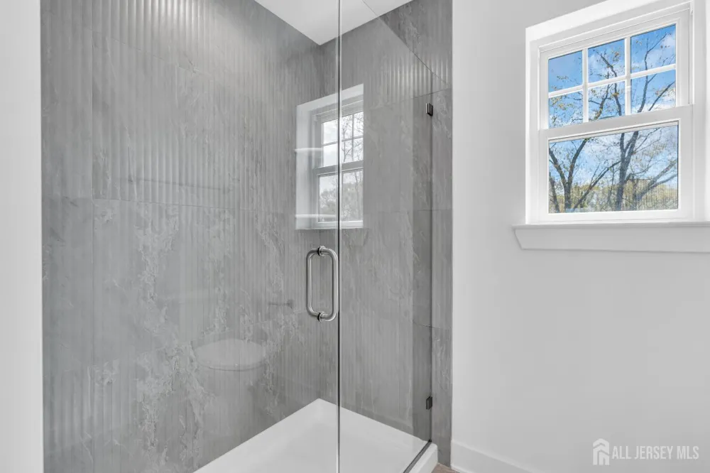 33 Pennsylvania Avenue Ocean, NJ 08758