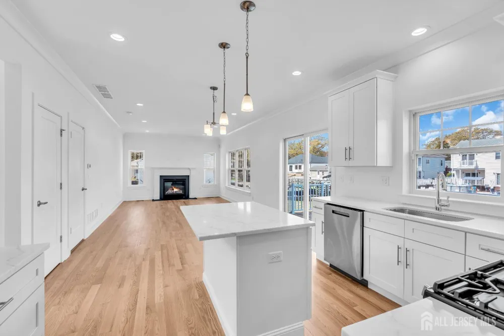 33 Pennsylvania Avenue Ocean, NJ 08758