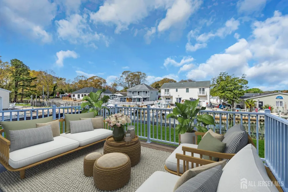 33 Pennsylvania Avenue Ocean, NJ 08758