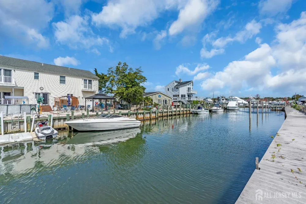 33 Pennsylvania Avenue Ocean, NJ 08758