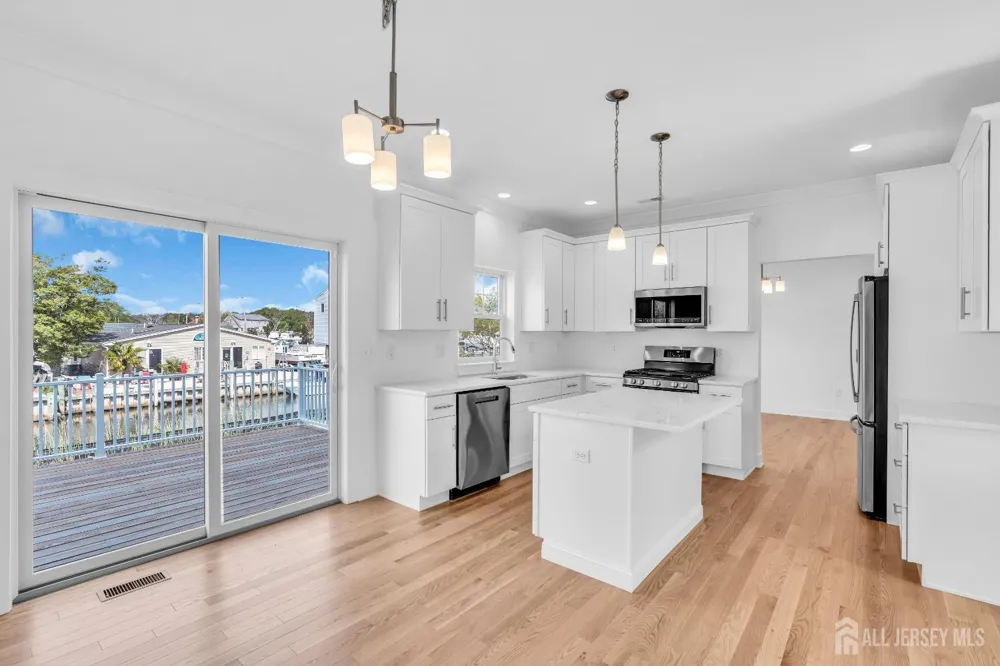 33 Pennsylvania Avenue Ocean, NJ 08758