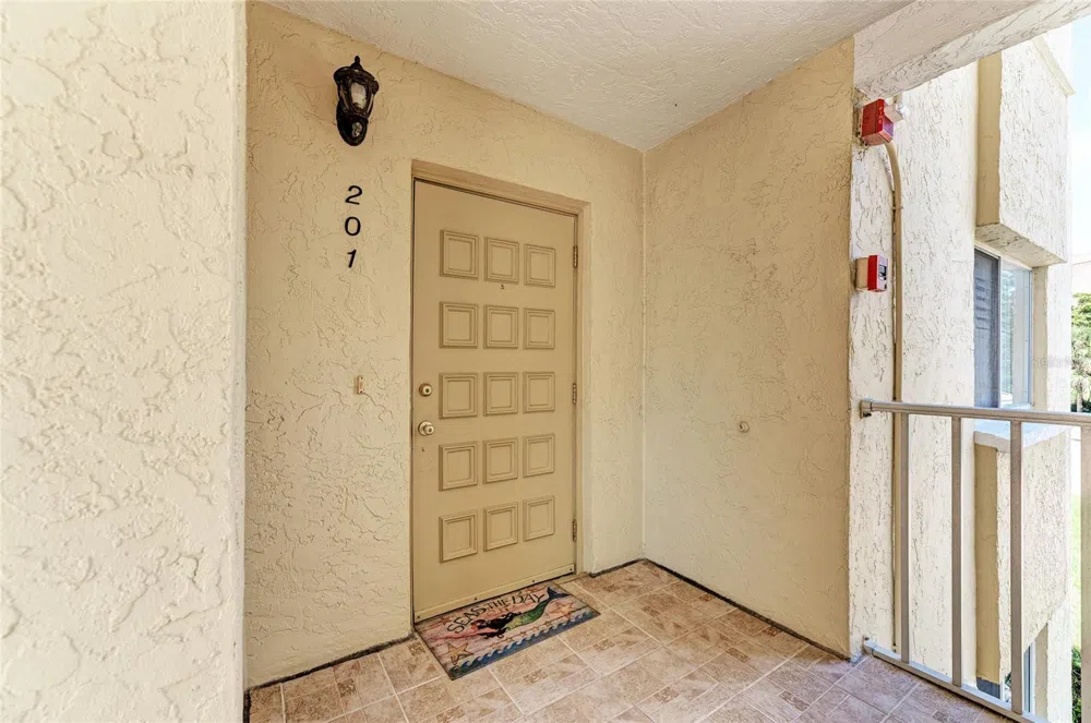 4825 GULF OF MEXICO DRIVE #201 Longboat Key, FL 34228