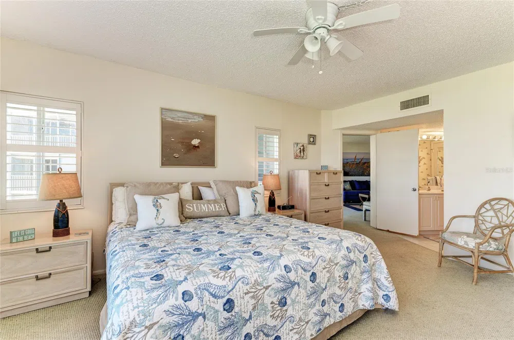 4825 GULF OF MEXICO DRIVE #201 Longboat Key, FL 34228