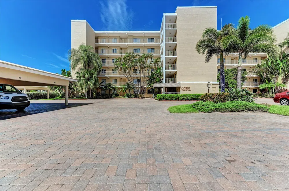 4825 GULF OF MEXICO DRIVE #201 Longboat Key, FL 34228