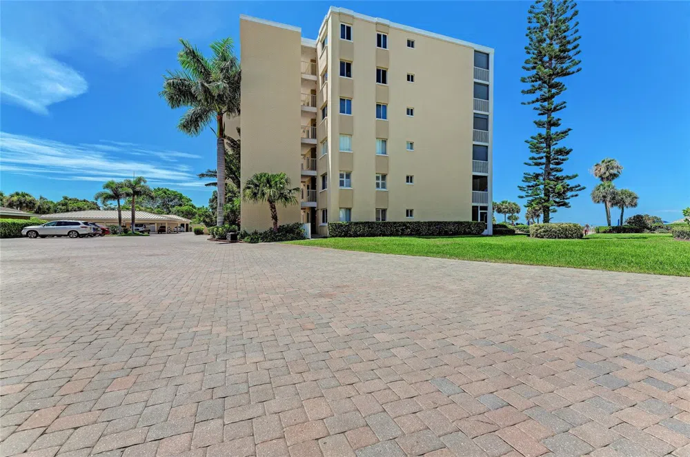 4825 GULF OF MEXICO DRIVE #201 Longboat Key, FL 34228