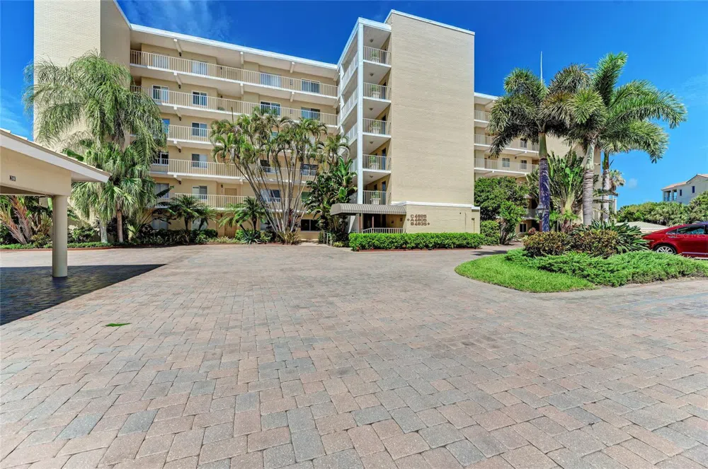 4825 GULF OF MEXICO DRIVE #201 Longboat Key, FL 34228