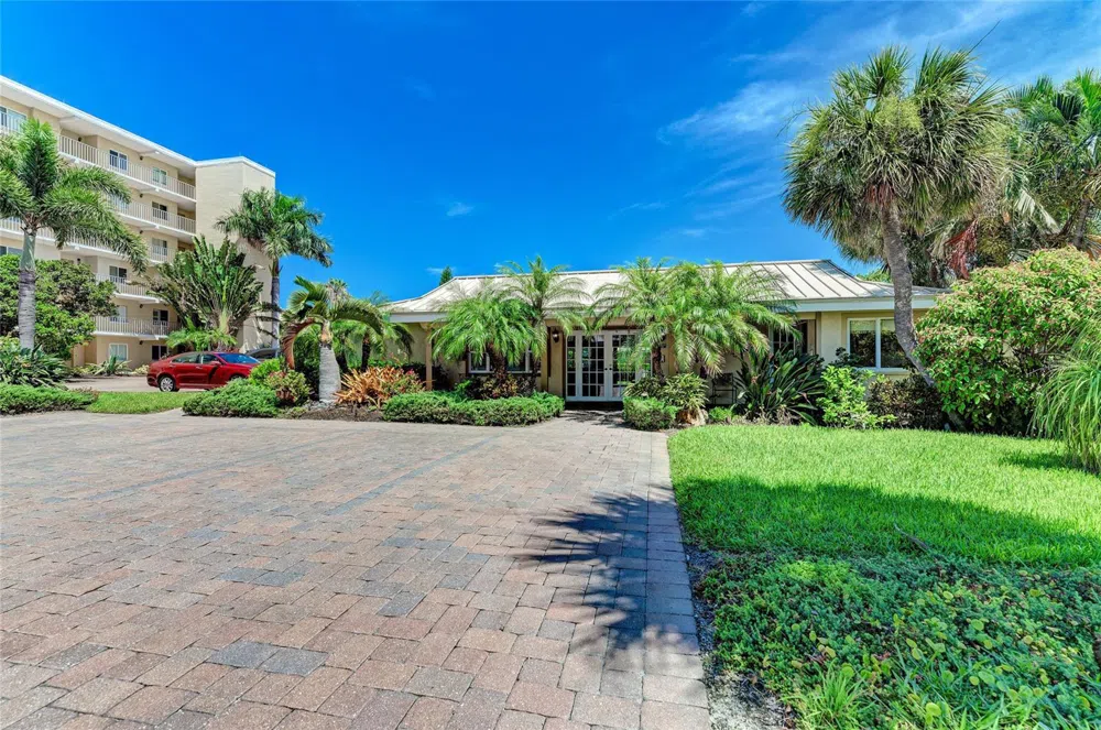 4825 GULF OF MEXICO DRIVE #201 Longboat Key, FL 34228