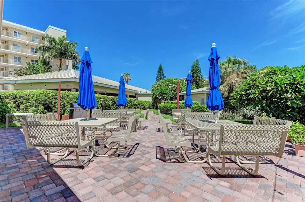 4825 GULF OF MEXICO DRIVE #201 Longboat Key, FL 34228