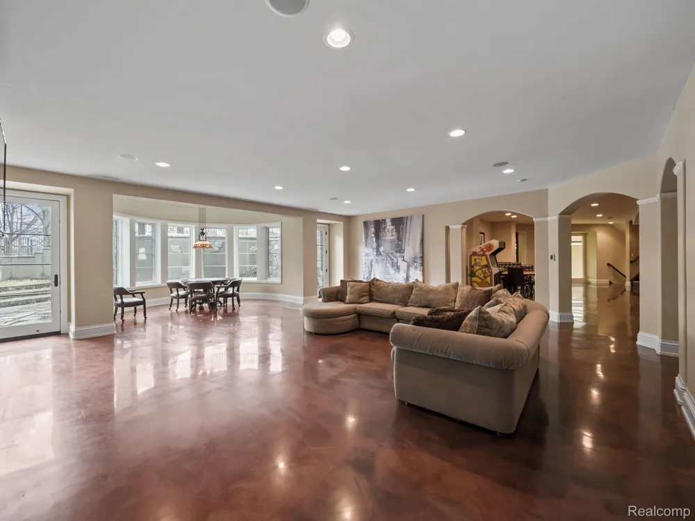 26565 SCENIC Franklin Village, MI 48025