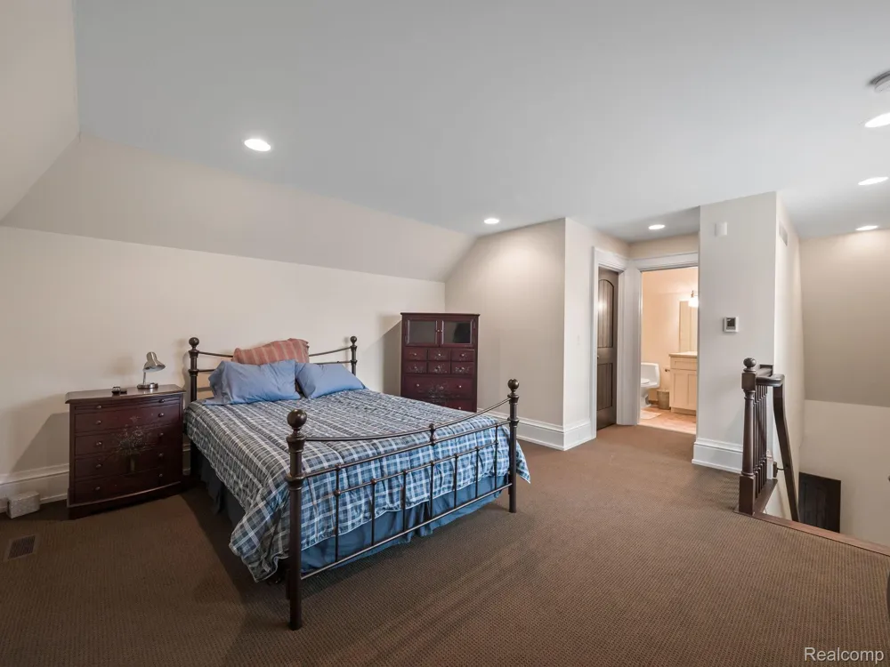 26565 SCENIC Franklin Village, MI 48025
