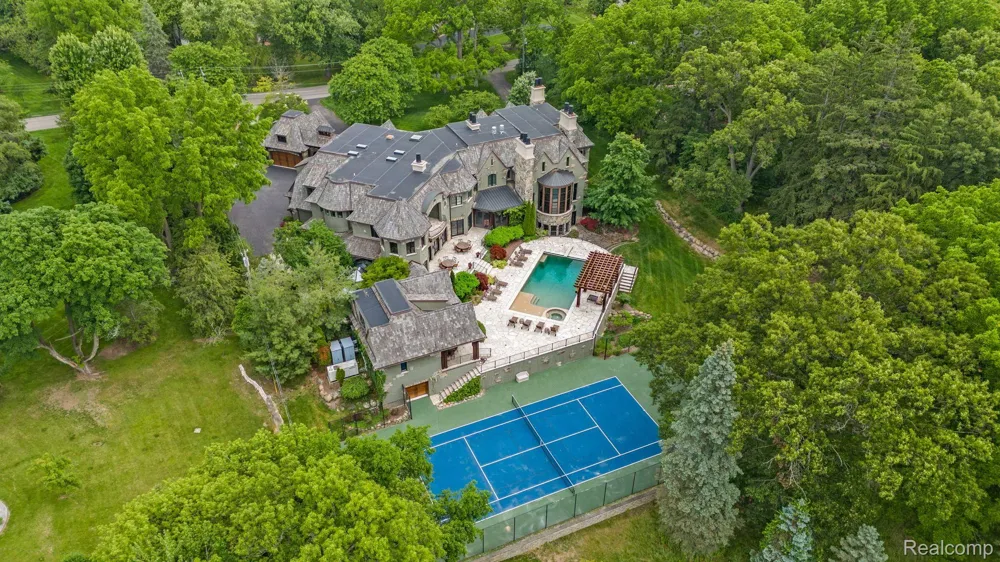 26565 SCENIC Franklin Village, MI 48025