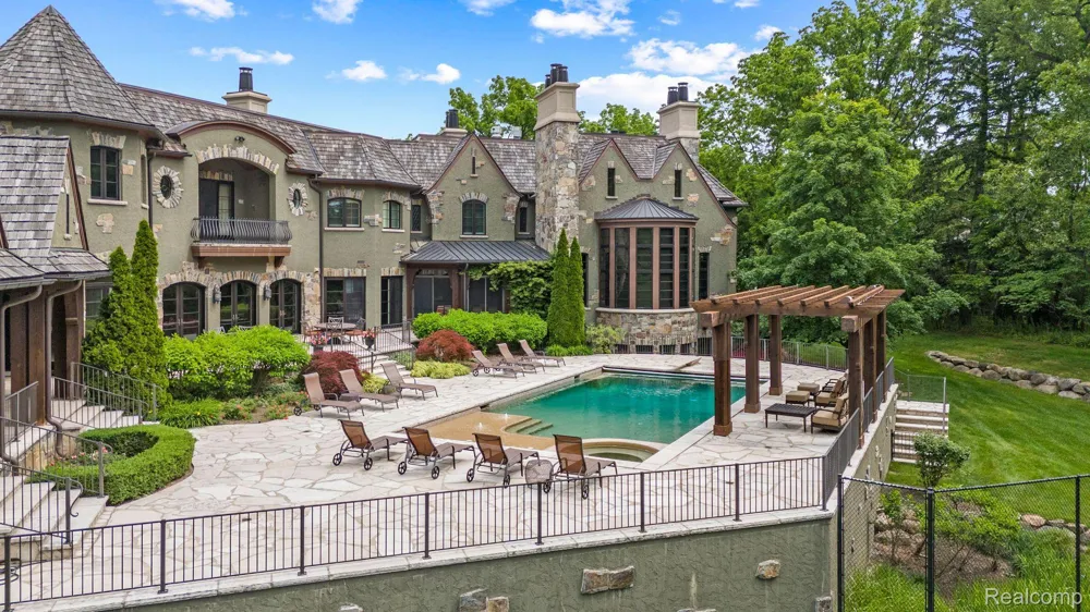 26565 SCENIC Franklin Village, MI 48025