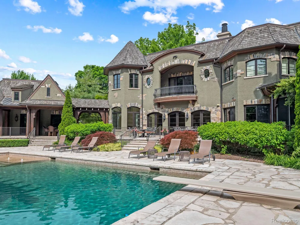26565 SCENIC Franklin Village, MI 48025