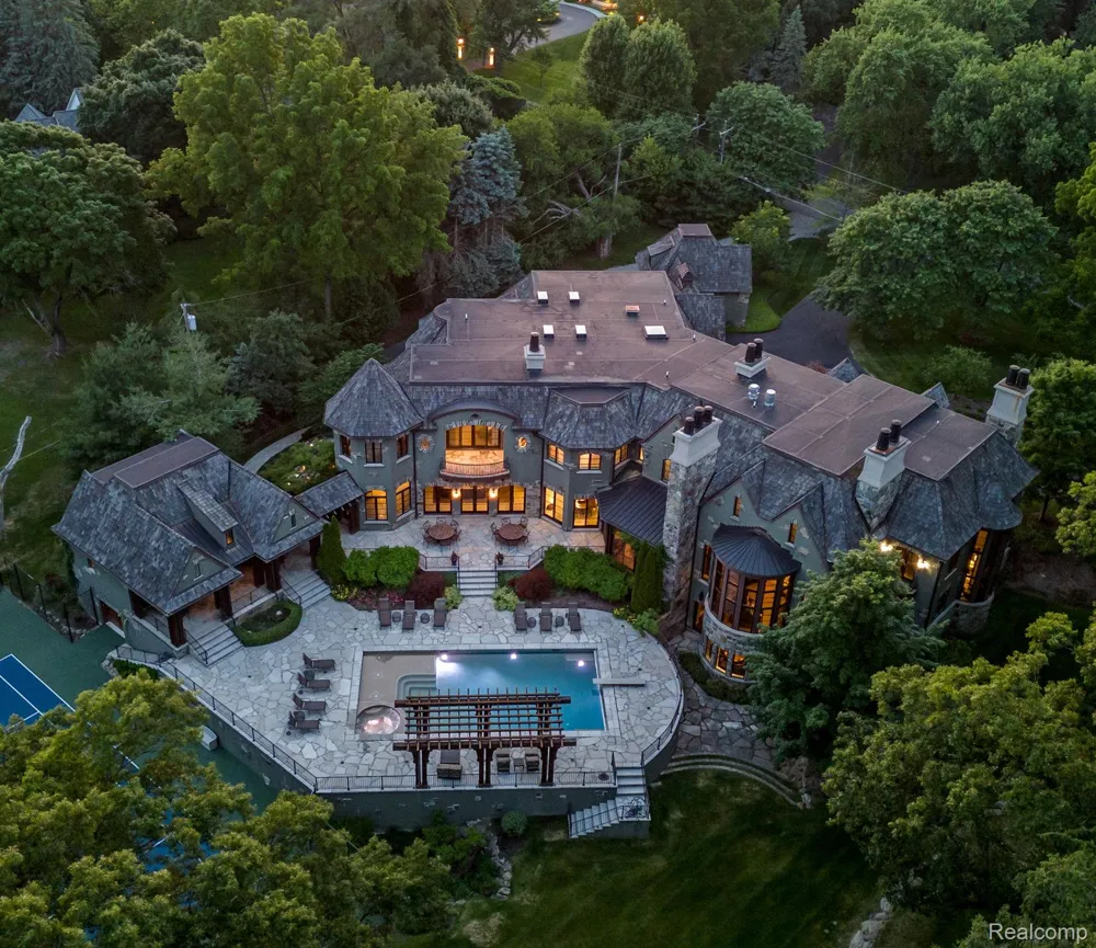 26565 SCENIC Franklin Village, MI 48025