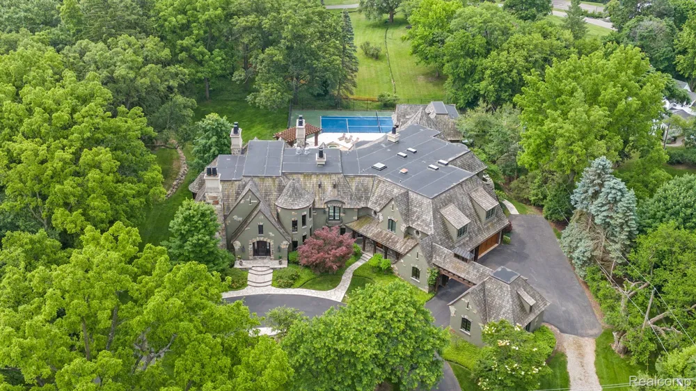 26565 SCENIC Franklin Village, MI 48025