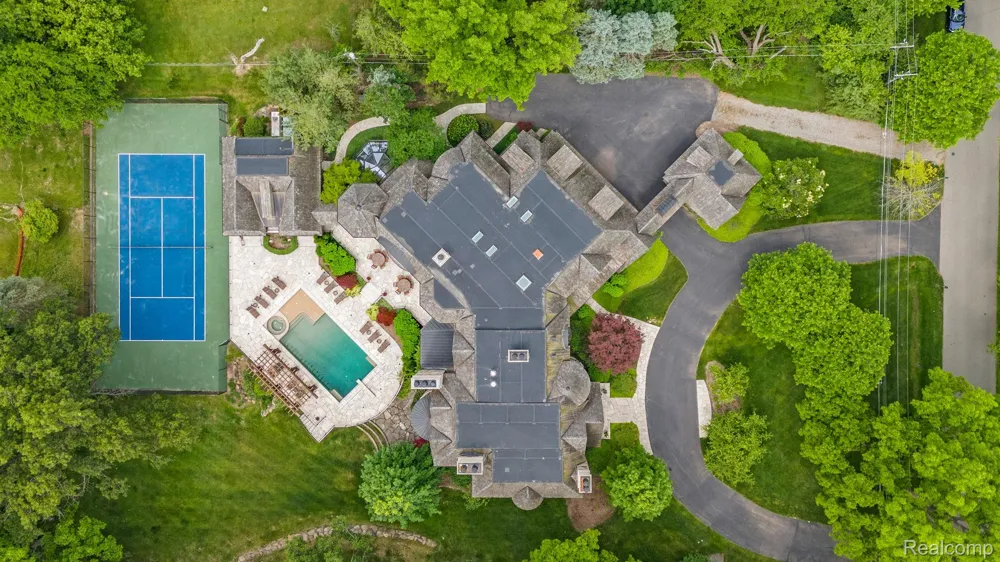 26565 SCENIC Franklin Village, MI 48025