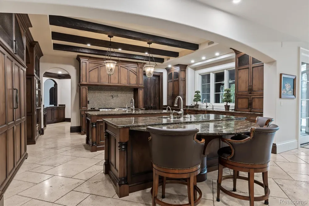 26565 SCENIC Franklin Village, MI 48025