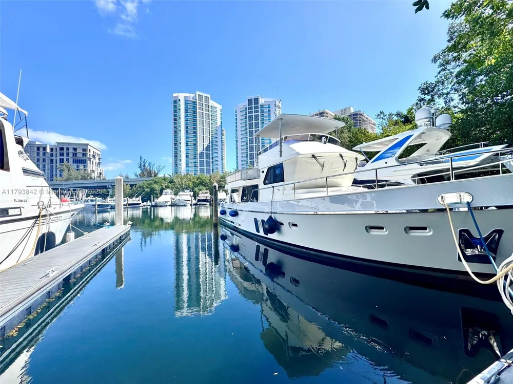 3575 Mystic Pointe Dr. Slip 99 Aventura, FL 33180