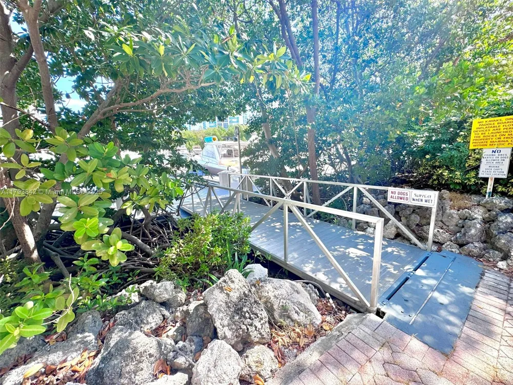 3575 Mystic Pointe Dr. Slip 99 Aventura, FL 33180
