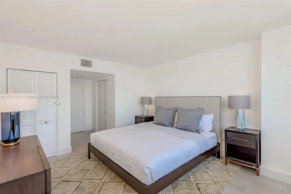 90 Alton Rd #2410 Miami Beach, FL 33139