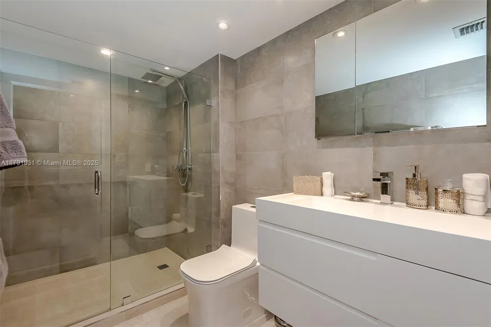 90 Alton Rd #2410 Miami Beach, FL 33139