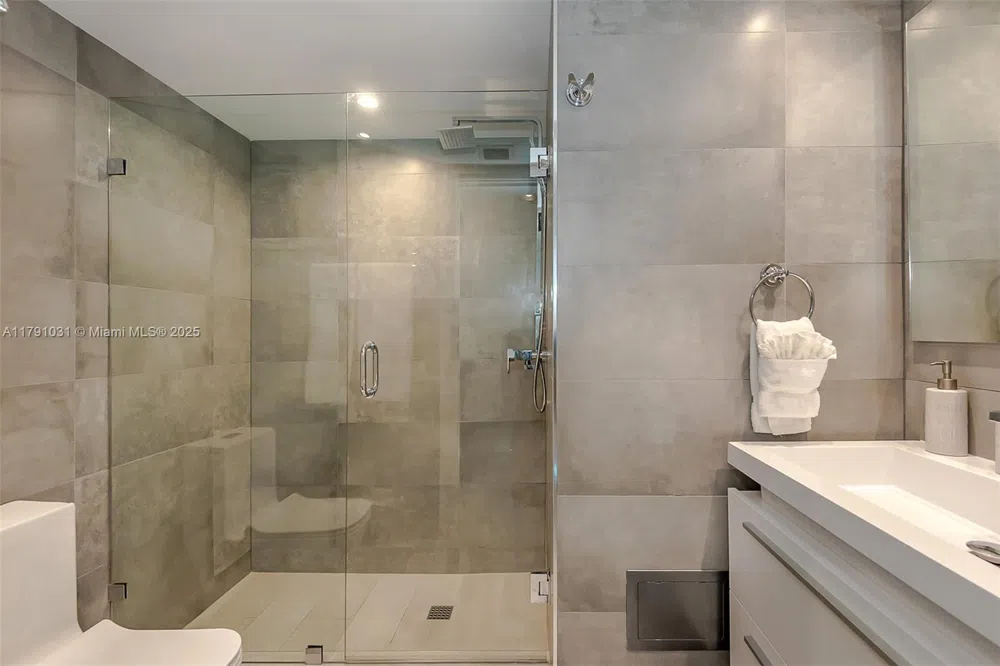 90 Alton Rd #2410 Miami Beach, FL 33139
