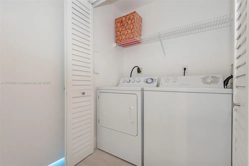 90 Alton Rd #2410 Miami Beach, FL 33139