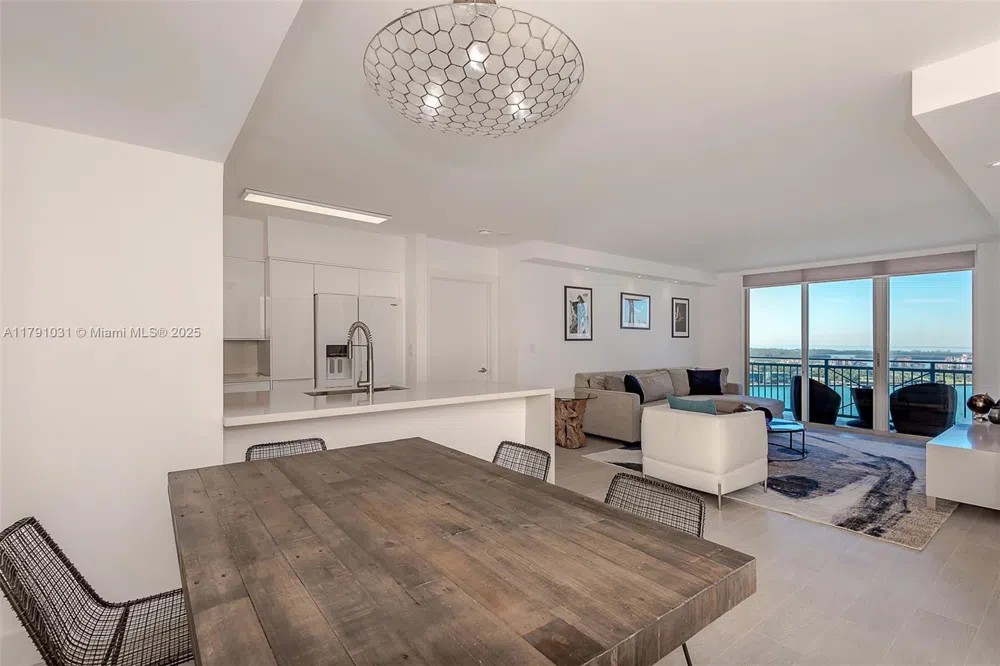 90 Alton Rd #2410 Miami Beach, FL 33139