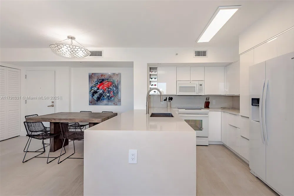90 Alton Rd #2410 Miami Beach, FL 33139