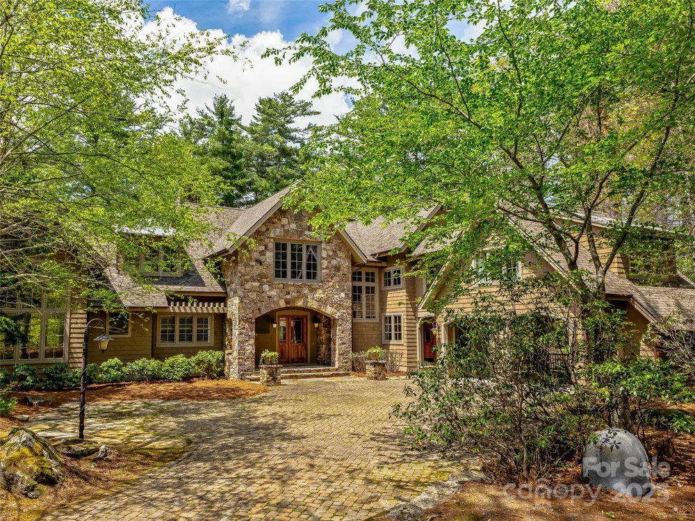 228 Mills Creek Trace Lake Toxaway, NC 28747