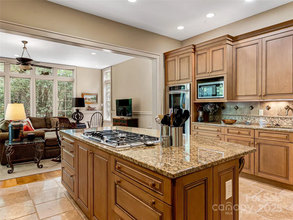 228 Mills Creek Trace Lake Toxaway, NC 28747