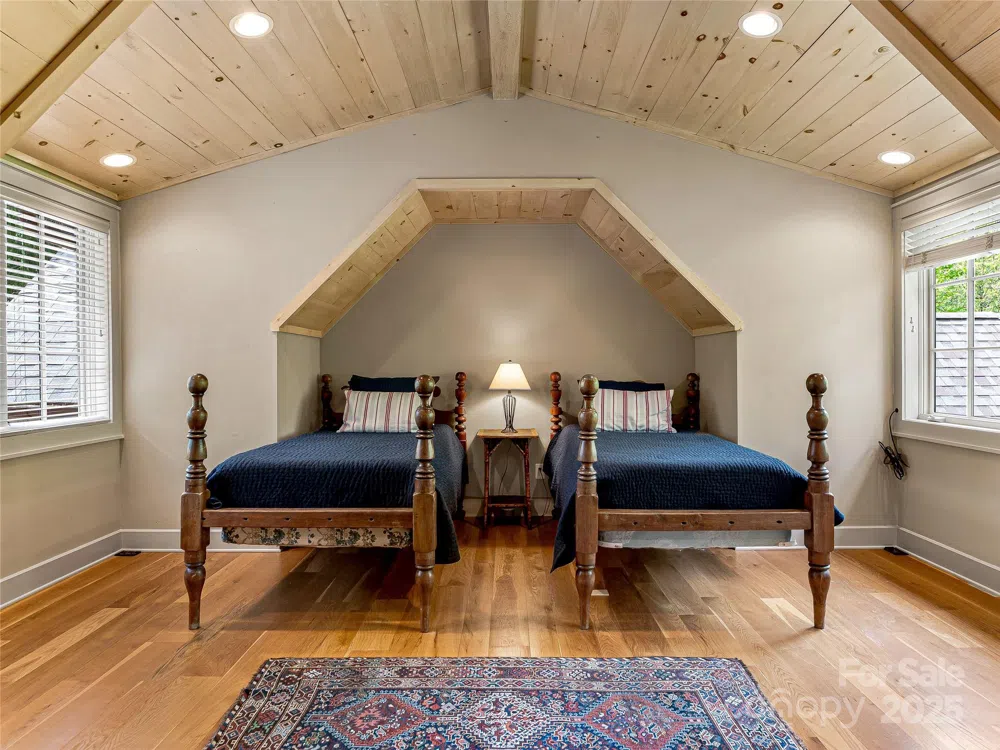 228 Mills Creek Trace Lake Toxaway, NC 28747