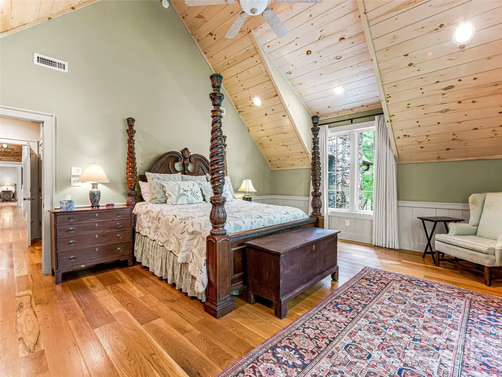 228 Mills Creek Trace Lake Toxaway, NC 28747