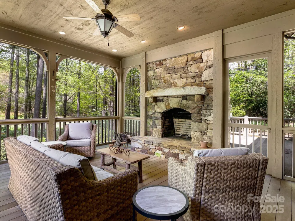 228 Mills Creek Trace Lake Toxaway, NC 28747