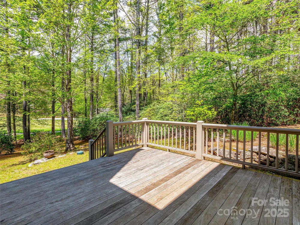 228 Mills Creek Trace Lake Toxaway, NC 28747