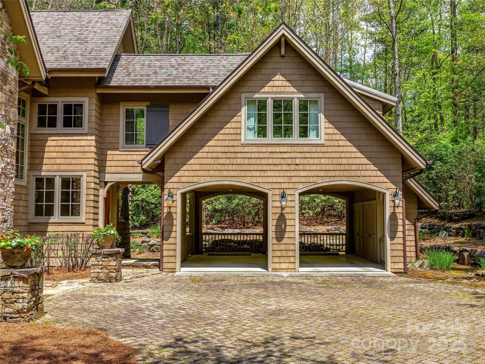 228 Mills Creek Trace Lake Toxaway, NC 28747
