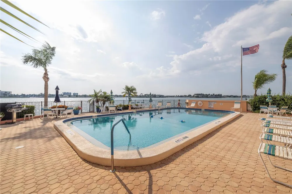 7625 SUN ISLAND DRIVE S #106 South Pasadena, FL 33707