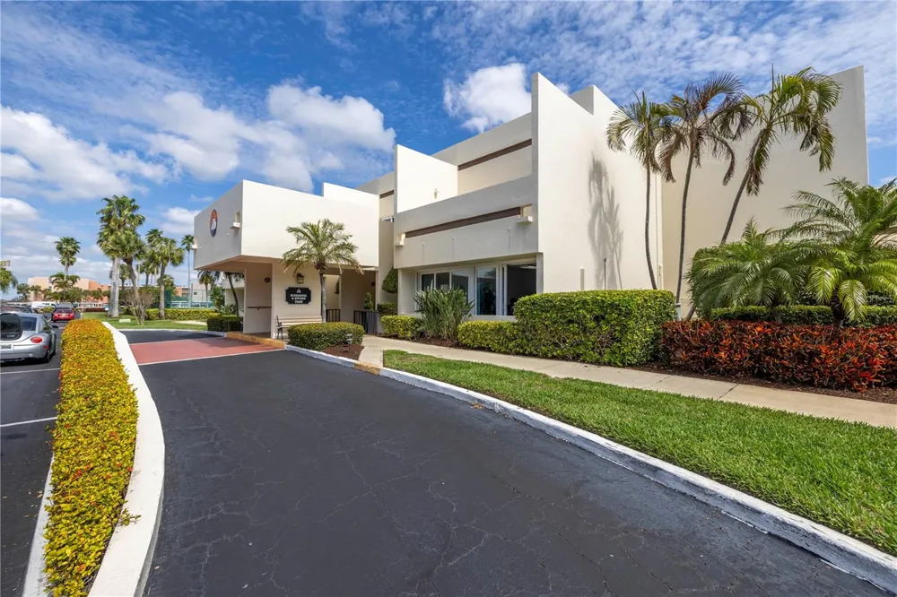 7625 SUN ISLAND DRIVE S #106 South Pasadena, FL 33707
